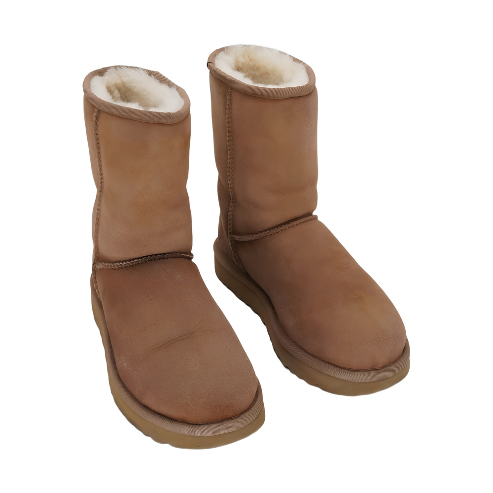 UGG Classic Short II Boots Chestnut Size 6M